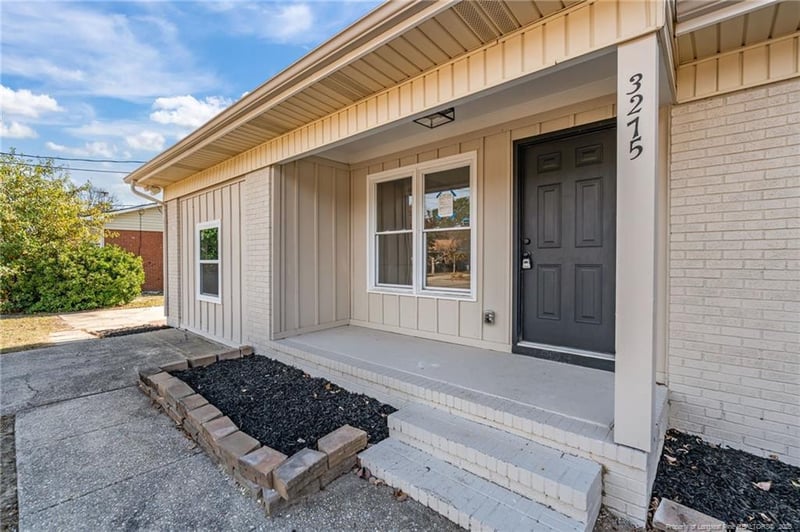 3275 Glenmore Dr, Hope Mills, NC 28348