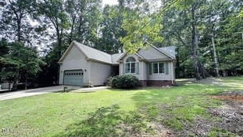 3276 Edinburgh Dr, Sanford, NC 27332