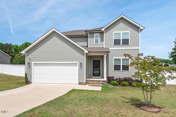 328 Avery Meadows Dr, Smithfield, NC 27577