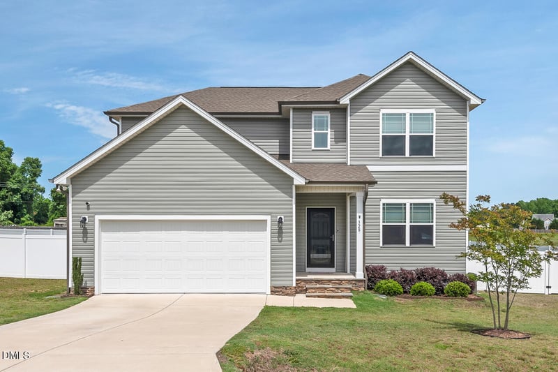 328 Avery Meadows Dr, Smithfield, NC 27577