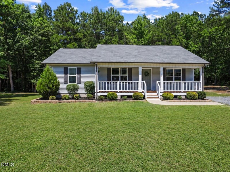 328 Barewood Dr, Four Oaks, NC 27524