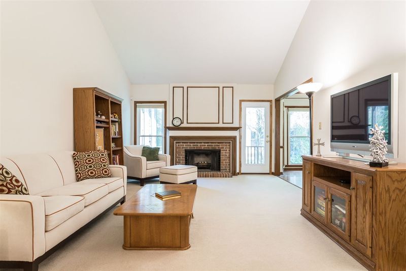 328 Bond Lake Dr, Cary, NC 27513