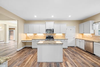 328 Bryerstone Dr, Willow Springs, NC 27592