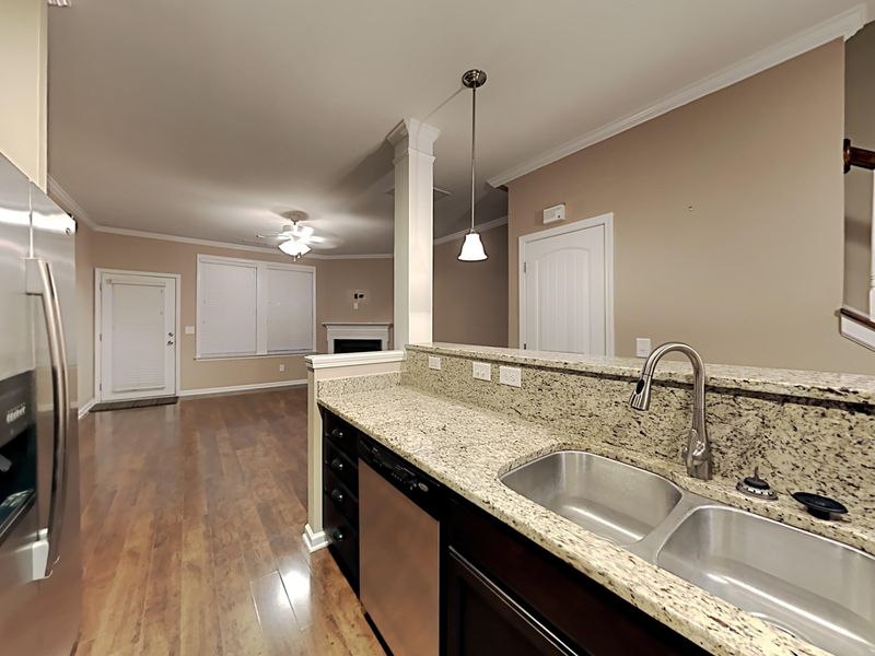 328 Carthage Ct, Durham, NC 27703