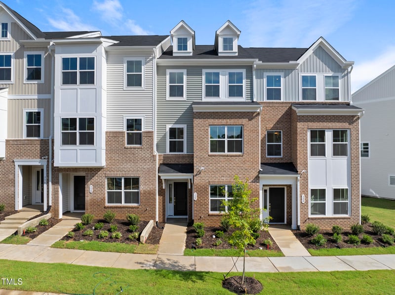 328 Chesapeake Commons St #142, Garner, NC 27529