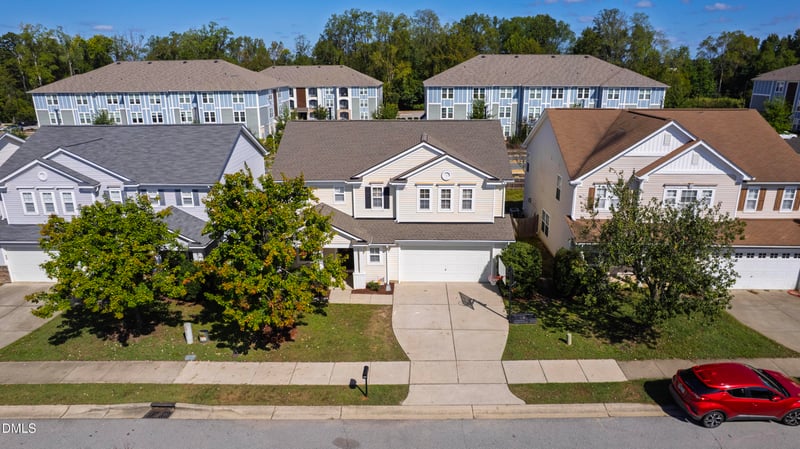 328 Edgecroft Way, Fuquay Varina, NC 27526