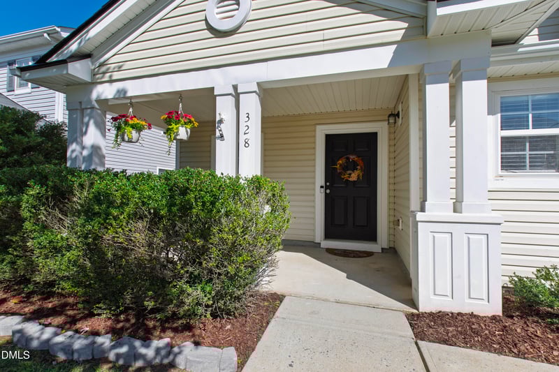 328 Edgecroft Way, Fuquay Varina, NC 27526