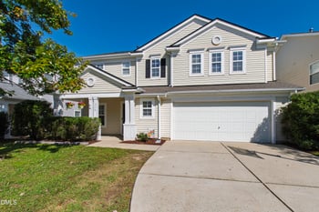328 Edgecroft Way, Fuquay Varina, NC 27526