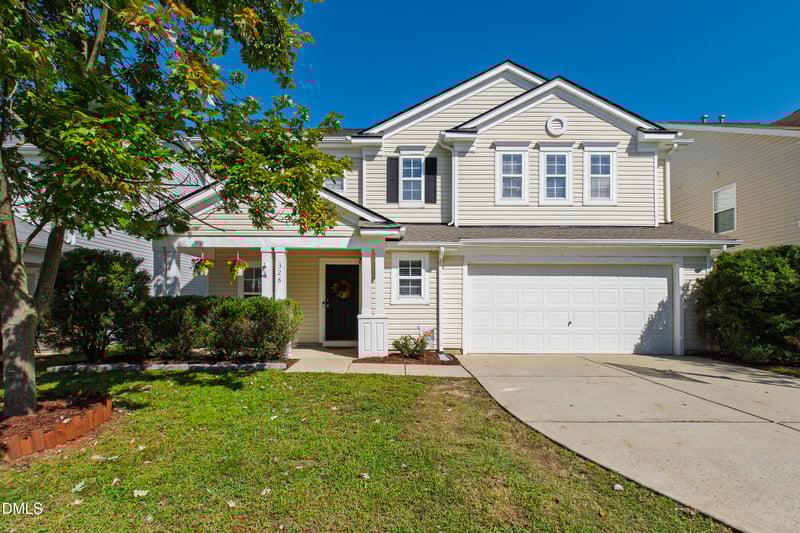 328 Edgecroft Way, Fuquay Varina, NC 27526