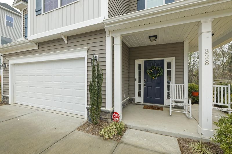 328 W Falcon Ct, Clayton, NC 27520