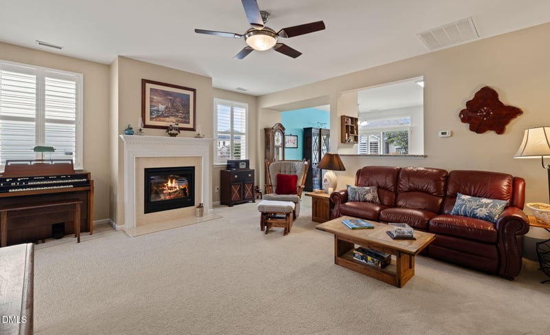 328 Larktree Ln, Fuquay Varina, NC 27526