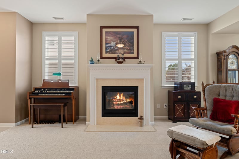 328 Larktree Ln, Fuquay Varina, NC 27526