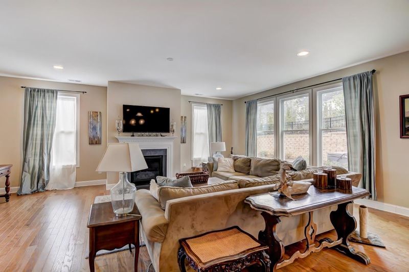 328 Matilda Pl, Cary, NC 27513
