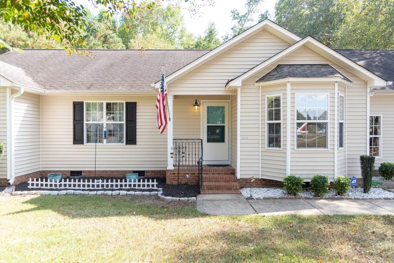 328 Parrish Farm Ln, Benson, NC 27504