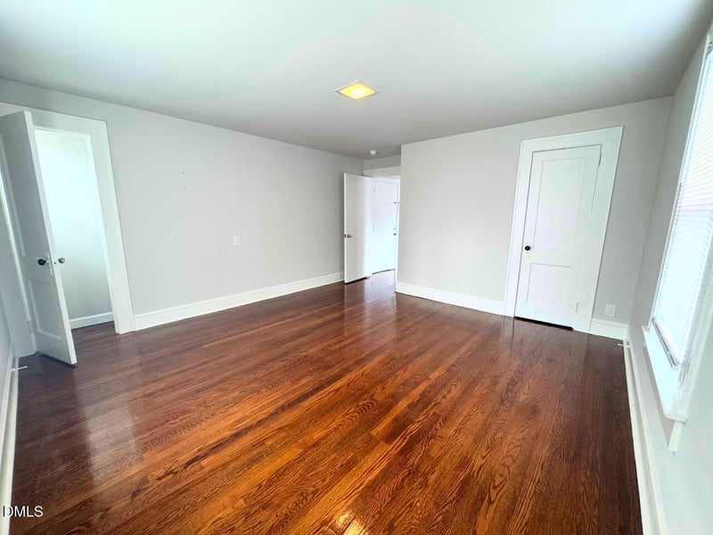 328 Sellars St, Burlington, NC 27217