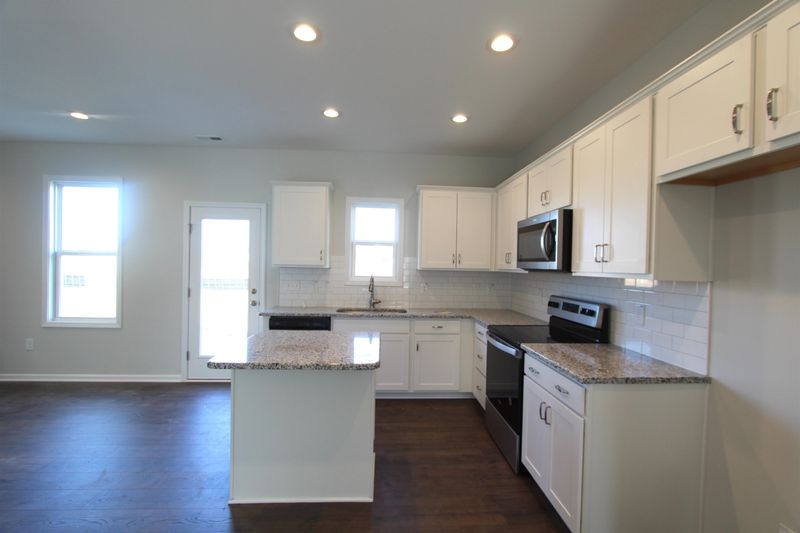 328 Sturgeon St, Smithfield, NC 27577