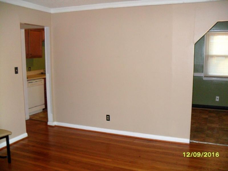 328 Tryon St, Burlington, NC 27217