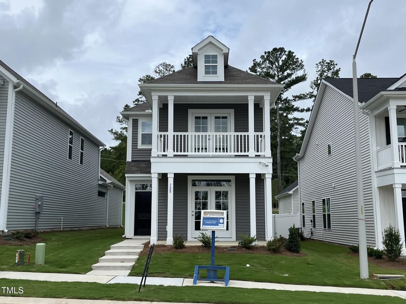 328 White Oak Garden Way #220, Garner, NC 27529