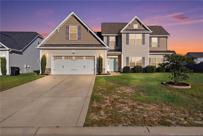 328 Whitestone Dr, Fayetteville, NC 28312