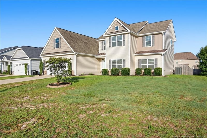328 Whitestone Dr, Fayetteville, NC 28312