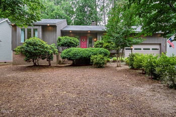 3285 Edinburgh Dr, Sanford, NC 27332