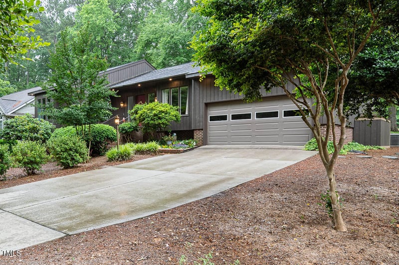 3285 Edinburgh Dr, Sanford, NC 27332