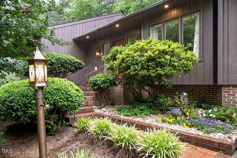 3285 Edinburgh Dr, Sanford, NC 27332