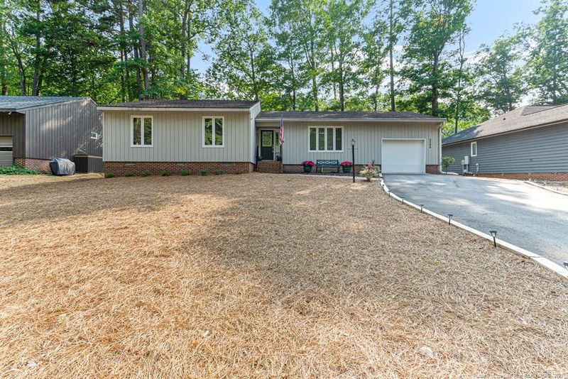 3286 Edinburgh Dr, Sanford, NC 27332