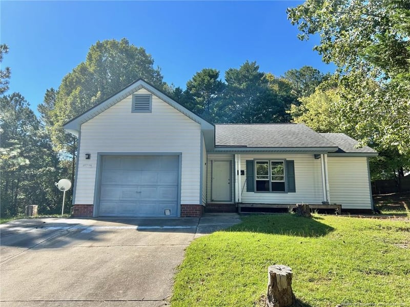 3286 Florida Dr, Fayetteville, NC 28301
