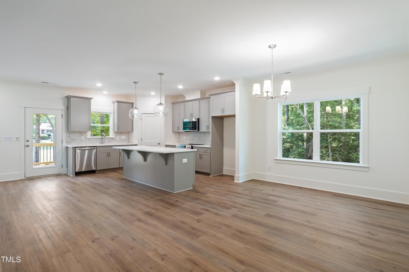 3288 Edinburgh Dr, Sanford, NC 27332