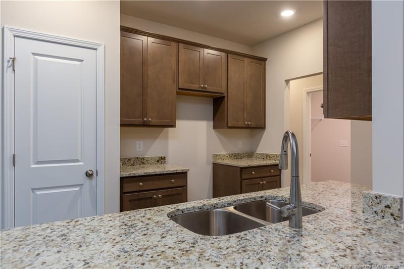 3289 Edinburgh Dr, Sanford, NC 27332