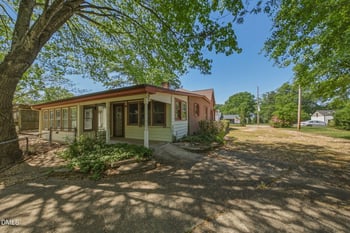 329 Barbour St, Clayton, NC 27520