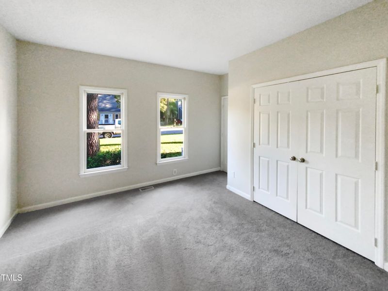 329 Bentpine Dr, Raleigh, NC 27603