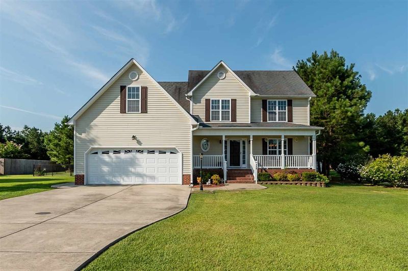 329 Blaze Ridge Dr, Smithfield, NC 27577