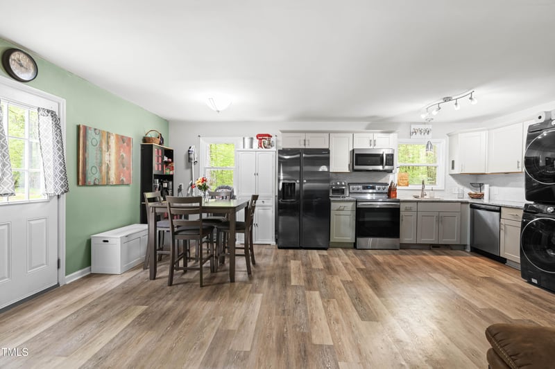 329 Cartwright Cir, Wendell, NC 27591