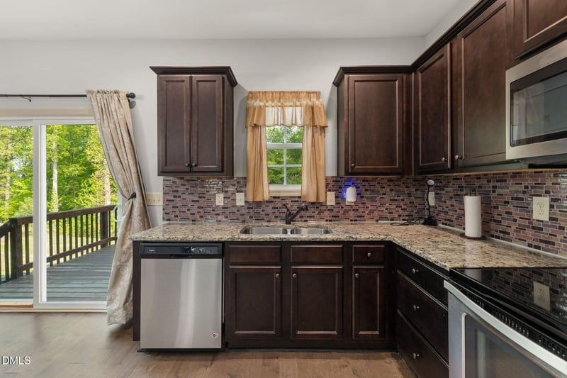 329 Chamberlain Dr, Clayton, NC 27527
