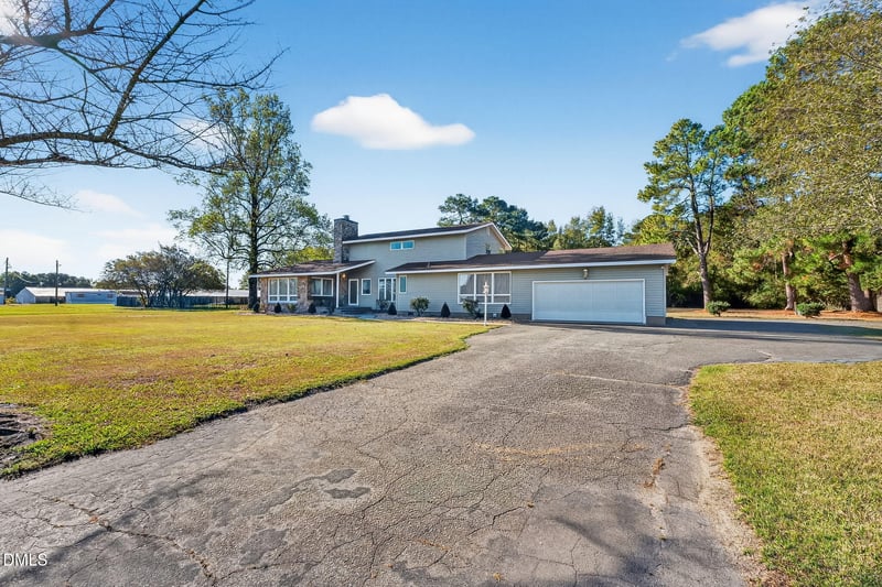 329 Ditchbank Rd, Goldsboro, NC 27534