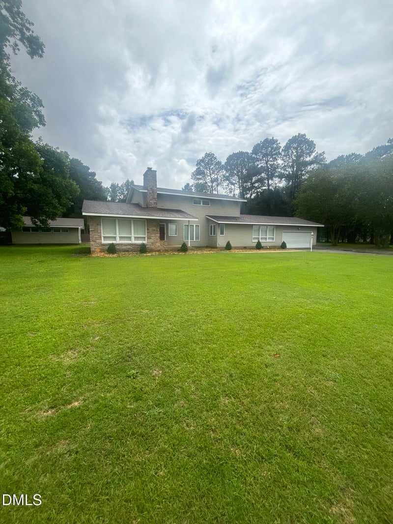 329 Ditchbank Rd, Goldsboro, NC 27534