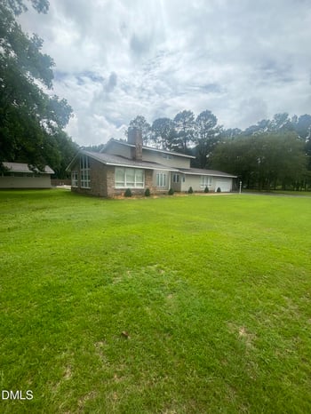 329 Ditchbank Rd, Goldsboro, NC 27534