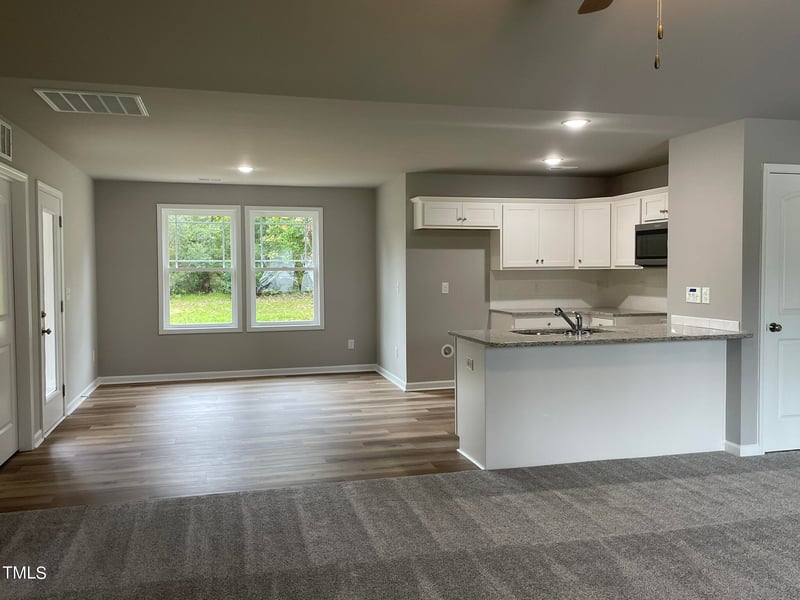 329 Ewing Dr, Selma, NC 27576