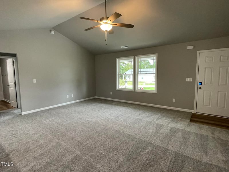 329 Ewing Dr, Selma, NC 27576