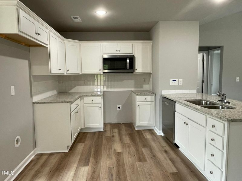 329 Ewing Dr, Selma, NC 27576