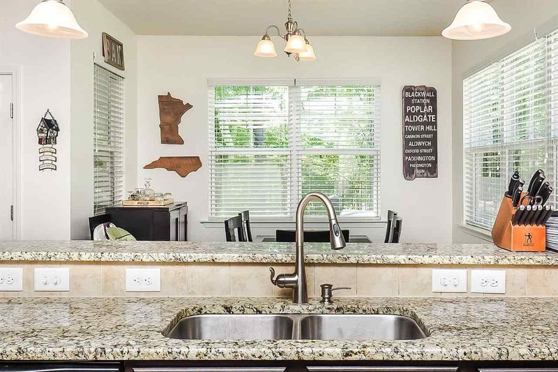 329 Genoa Ln, Clayton, NC 27527