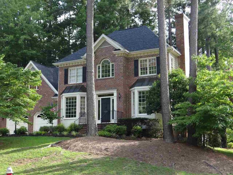 329 Parkmeadow Dr, Cary, NC 27519