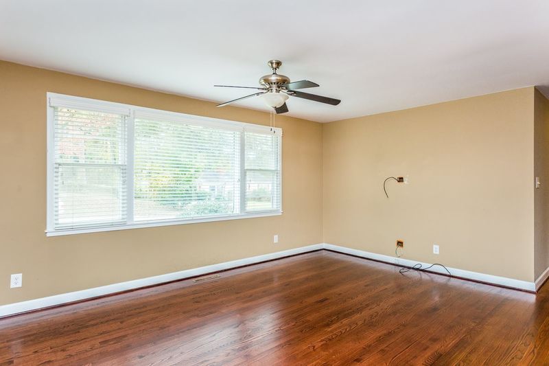 329 Quail Dr, Raleigh, NC 27604