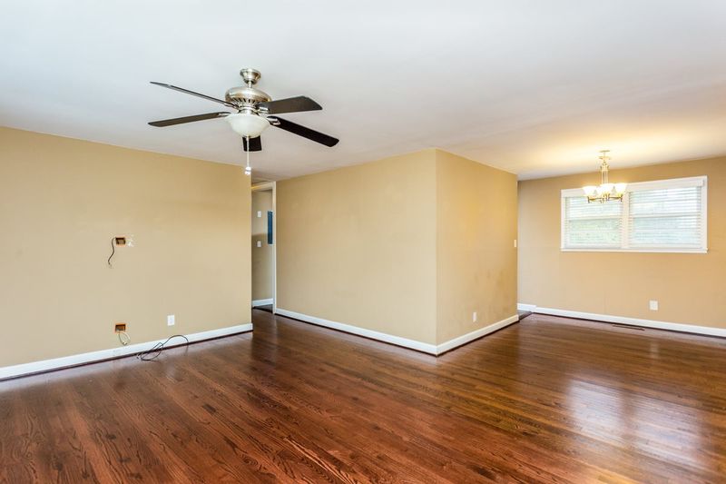 329 Quail Dr, Raleigh, NC 27604