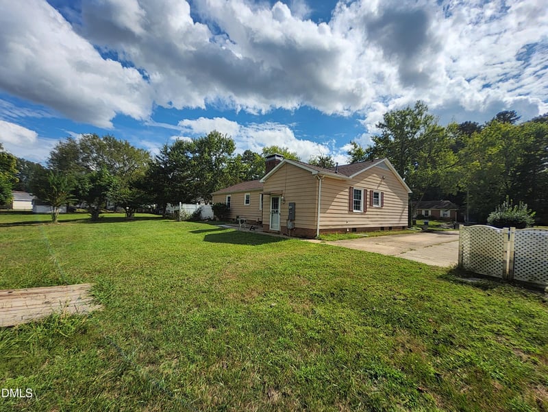 329 Rippling Stream Rd, Durham, NC 27704