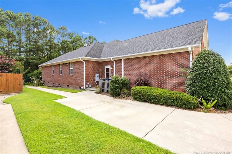 329 Summerchase Dr, Fayetteville, NC 28311