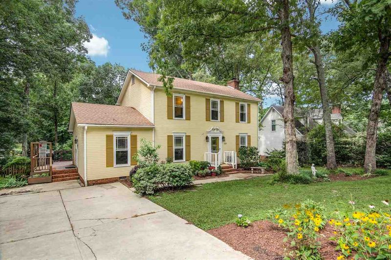 329 Trappers Run Dr, Cary, NC 27513