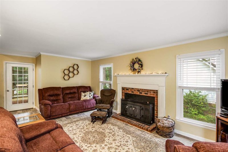 329 Trappers Run Dr, Cary, NC 27513